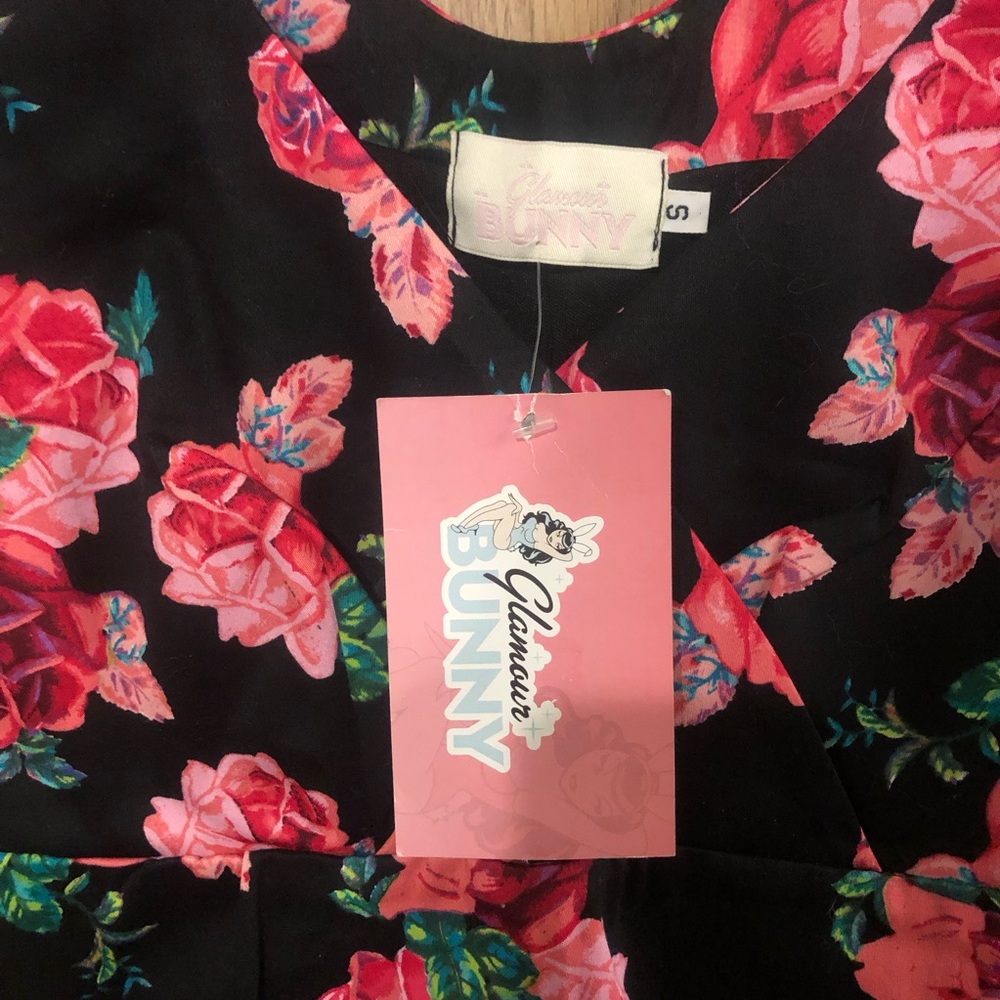 BNWT! Glamour Bunny Black and Pink Floral Crop Top - Picture 3 of 6